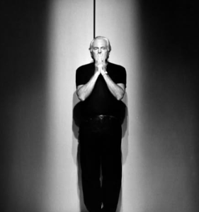 Celebridades homenageiam Giorgio Armani, nome importantíssimo no mundo da moda